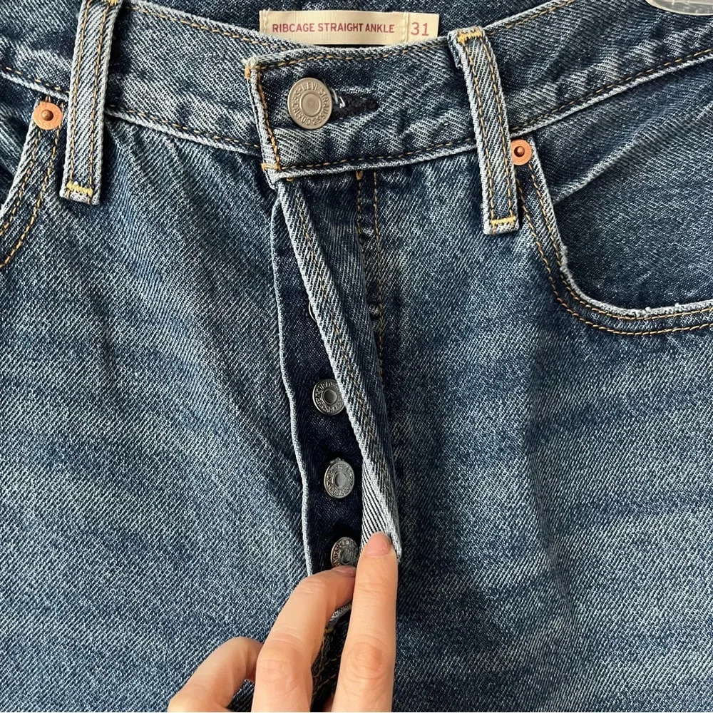 Levi's Ribcage Staight Ankle Jeans 31 - Picture 2 of 6